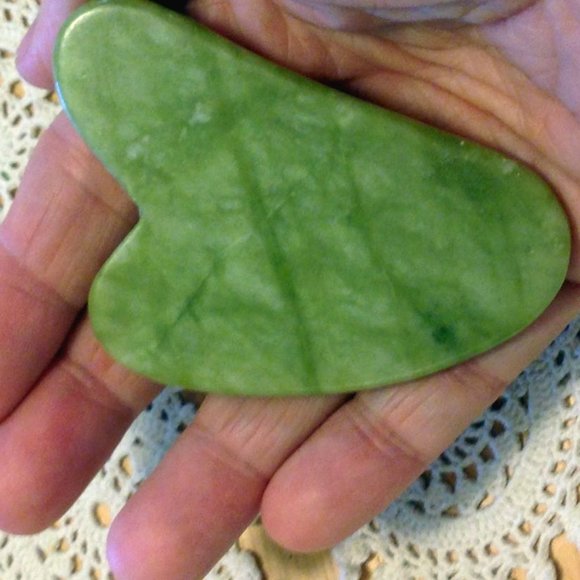 Green Jade Gua Sha Tool - Picture 1 of 3